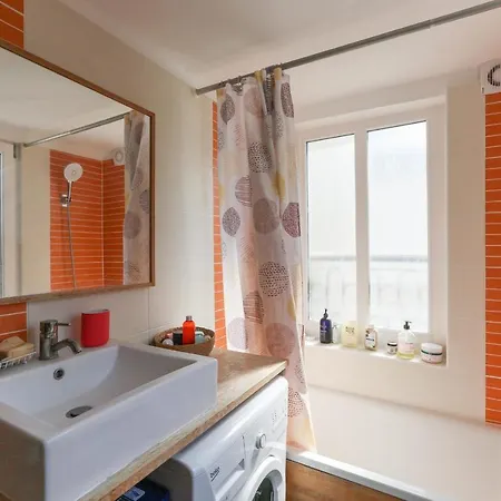 Charming 40M With Terrace In Paris
